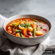 Soupe Minestrone: Recette Traditionnelle et Savoureuse