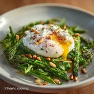 Salade Asperges Oeuf Poch&eacute; au Parmesan