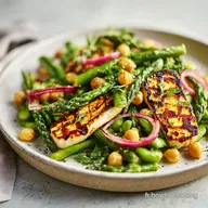 Salade d Asperges et Pois Chiches au Halloumi Grill&eacute;