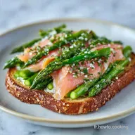 Toast Asperge Truite Fum&eacute;e en 25 Min